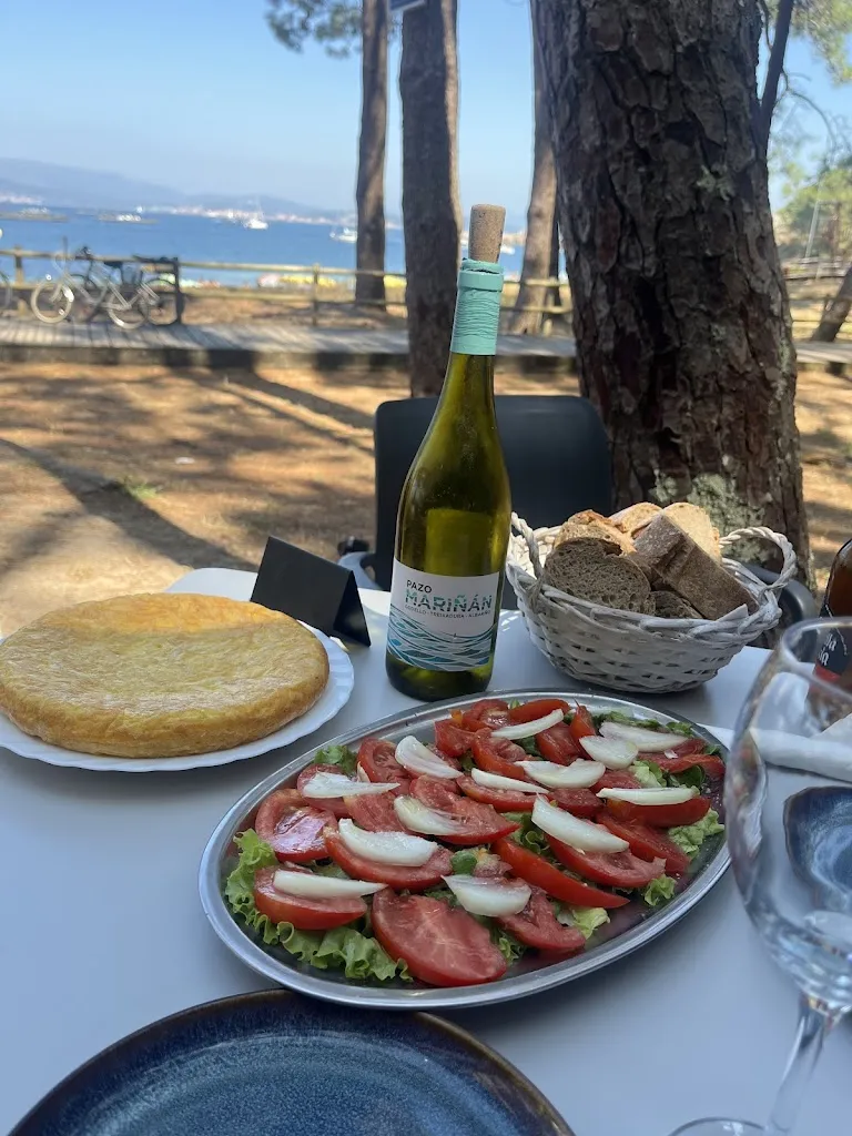 Eliseo Carballeira_O Xurel_Illa de Arousa A_review