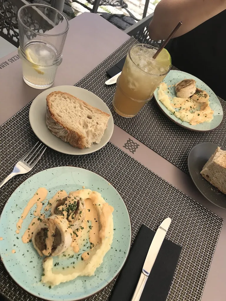 Valerie Derbaudrenghien_TANTRA RESTAURANTE_Illa de Arousa A_review