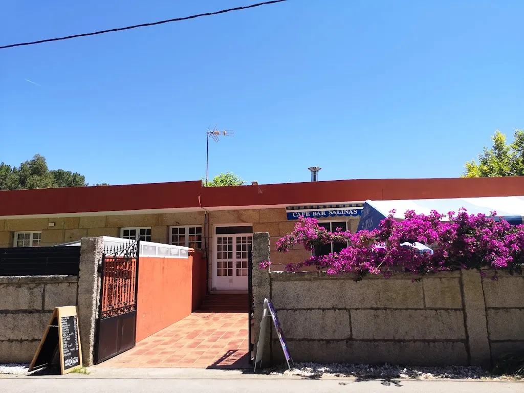 Restaurante Camping Salinas restaurant in Illa de Arousa A