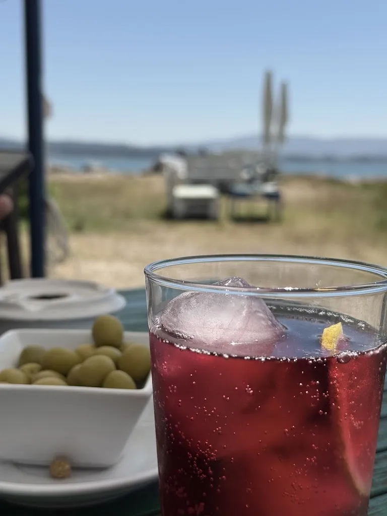 Yuraisi Hinojosa Gainza_Chiringo Xa Cho Dixen_Illa de Arousa A_review