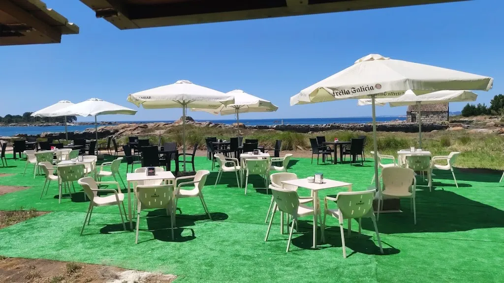 Chiringuito As Aceñas restaurant in Illa de Arousa A