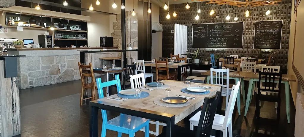 tasca a lareira restaurant in Meaño