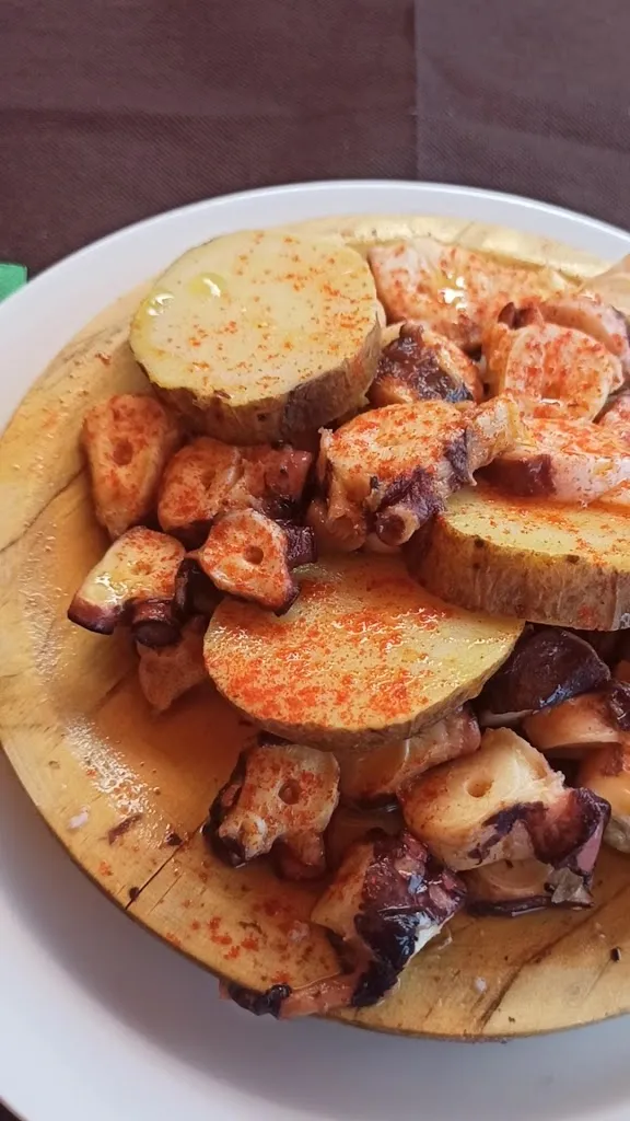 Pazo de Lis Taberna Rural_Meaño_slider_image_2