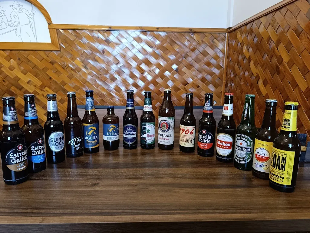 Peña Los Arcos Restaurante restaurant in Meaño