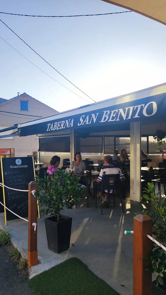 Taberna San Benito restaurant in Meaño