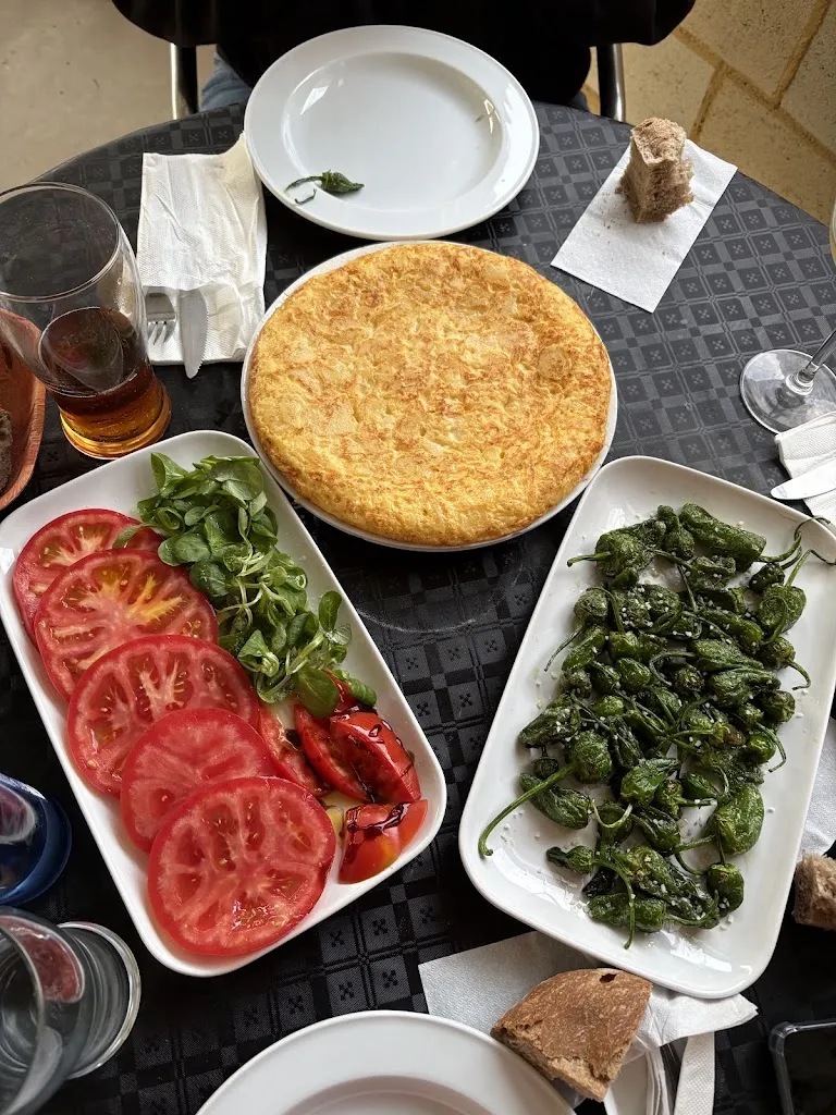 Azucena Fachal_Furancho Amancio de Vila_Meaño_review