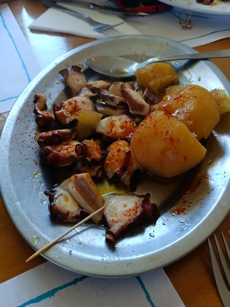 Os Amigos da Pedreira_Meaño_slider_image_3