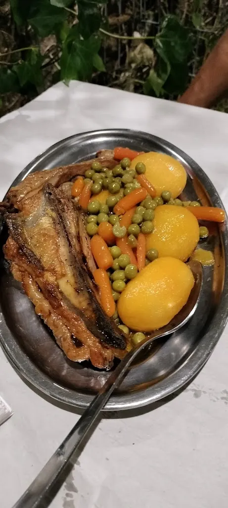 silvia valladares portellano_Furancho O Bacelo De Mari_Meaño_review