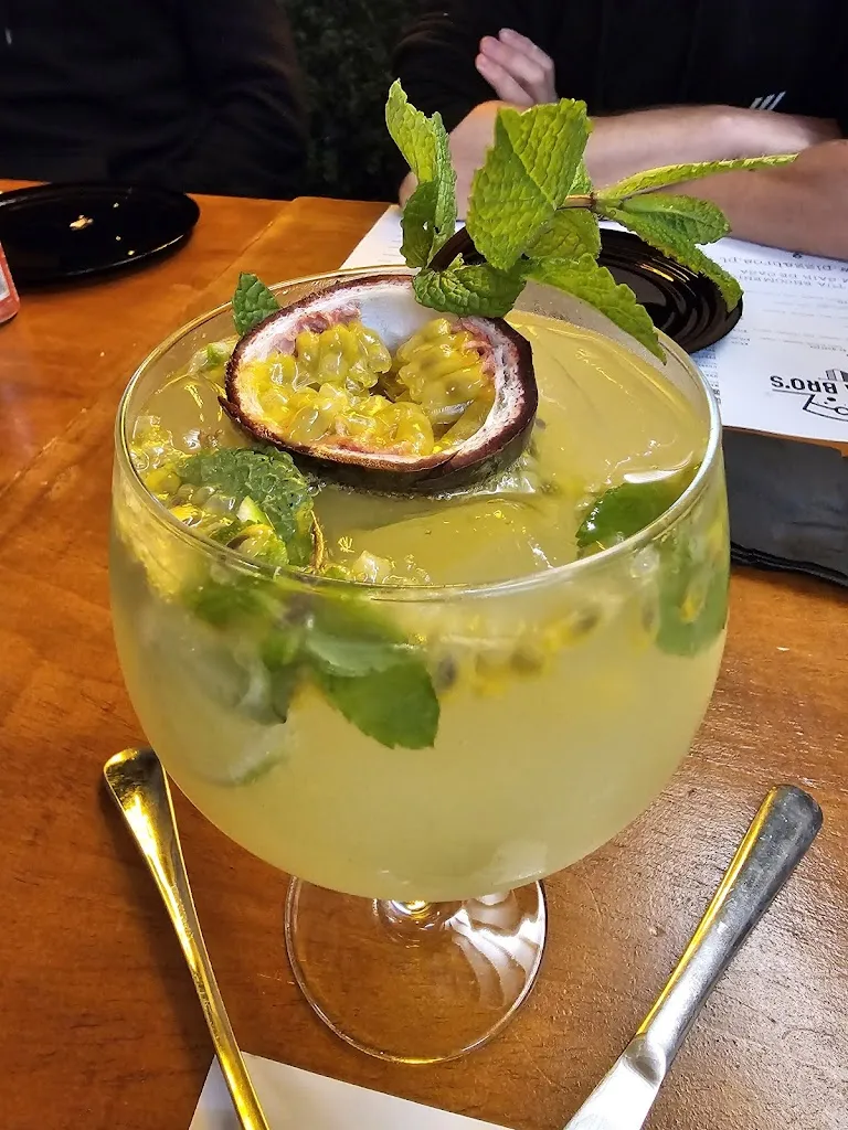 Erasmo Rios_𝐏𝐢𝐳𝐳𝐚 𝐁𝐫𝐨,𝐬_Gondomar_review