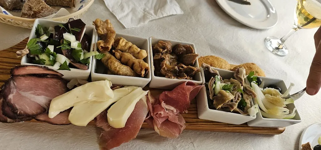 Rei da Tasca restaurant in Gondomar