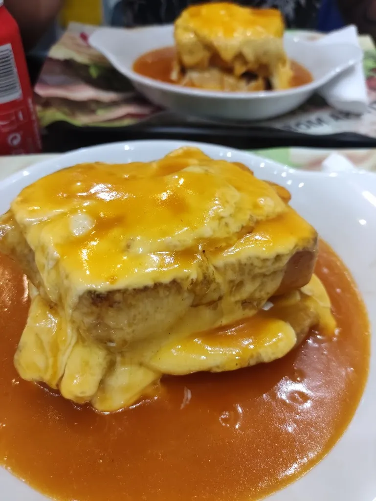 Bruna Larissa Lira_Cantinho do Cachorrão_Gondomar_review