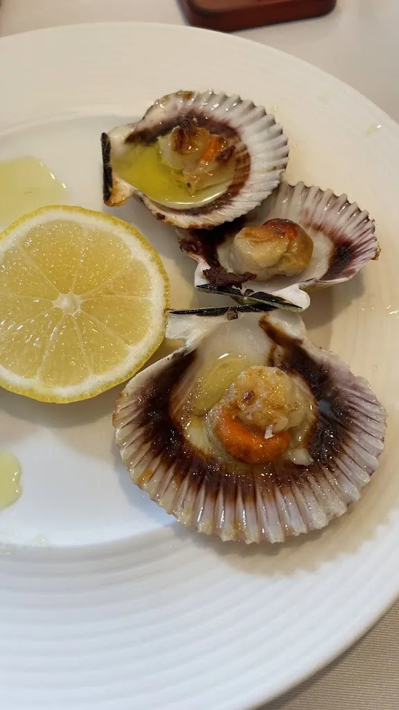 Manel Riveiro Peluqueros_Restaurante Casa O Frenazo_Neves As_review