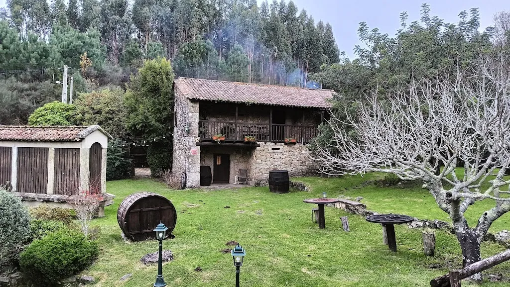 Mark Brinkhurst_Casa da Pintora_O Rosal_review