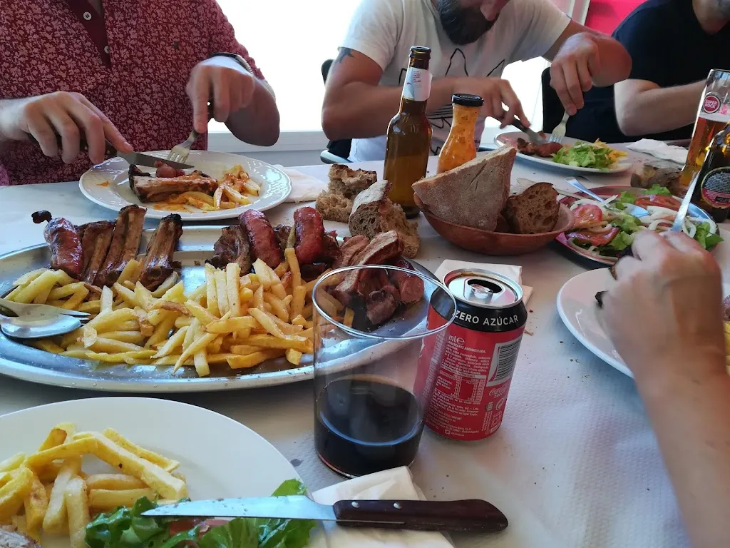 Menu_Restaurante Bar Cernadas_Pazos de Borbén_image_4