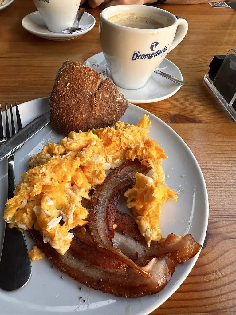 Olivia C_Bar restaurante Tapería Flora_Mos_review