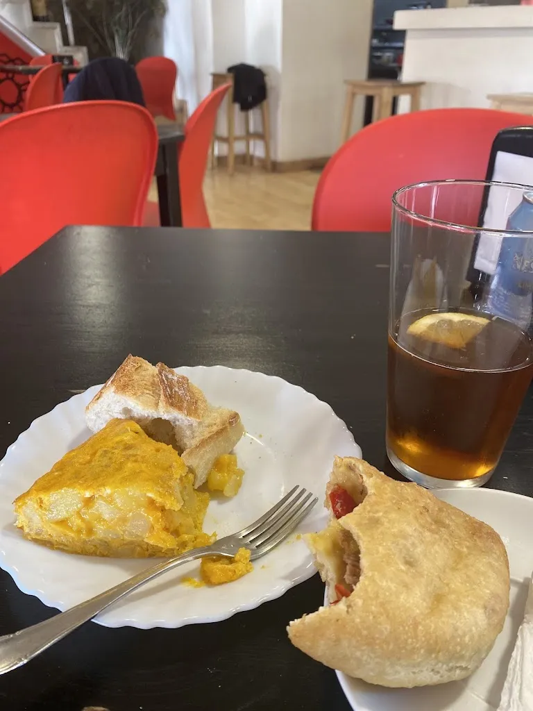 laura couceiro fernandez_A nova Barca_Mos_review