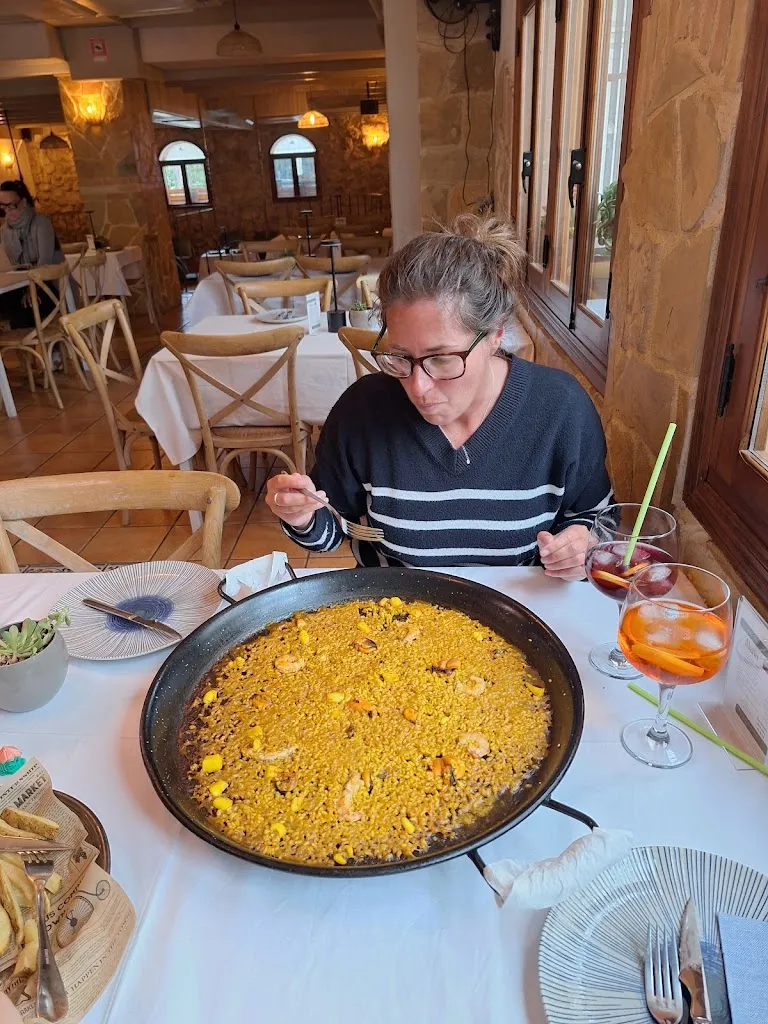 Darren Hall_La Casa de Pola_Santa Pola_review