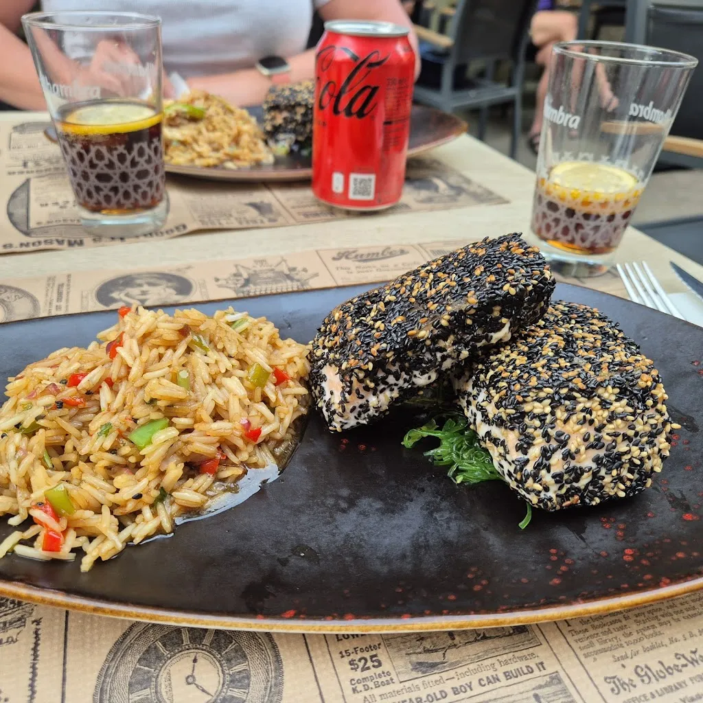 Emma Marsh_Restaurante Nómadas World Food_Mos_review