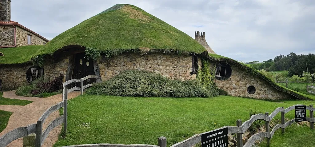 Simona Tucker_Fogar de Breogán_Lalín_review