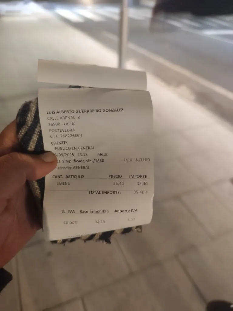 Mari “Vaquita” PM_Pensión las Palmeras_Lalín_review