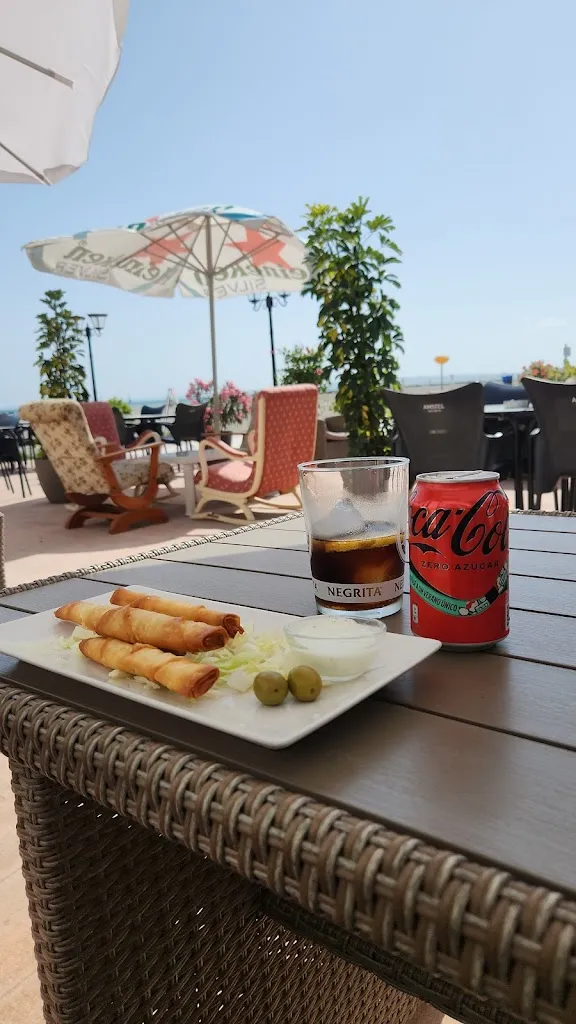 Ariane Seghers_Kanaloa_Santa Pola_review