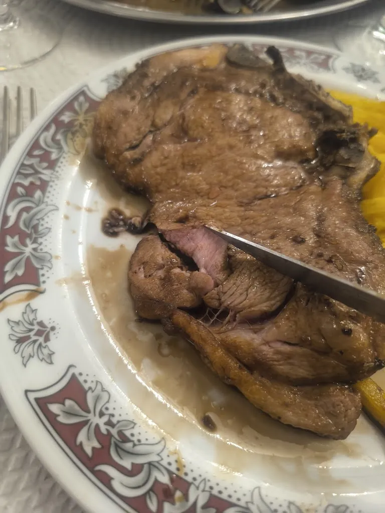 Mara Carral_Mesón Os Cortizos_Lalín_review