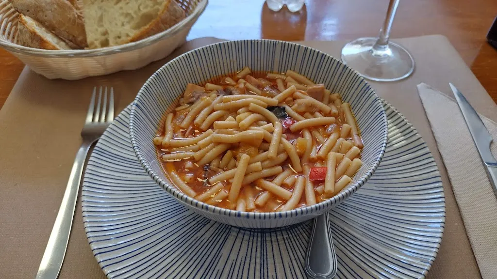 José Antonio Gil Martínez_Sanmartín 2_Lalín_review