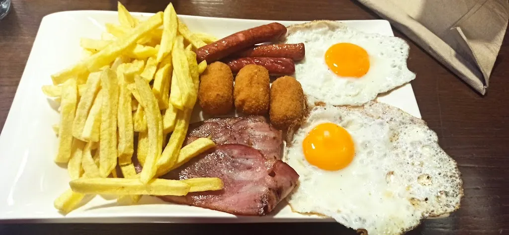 Carlos Dominguez Moure_Burguer La Flor_Lalín_review