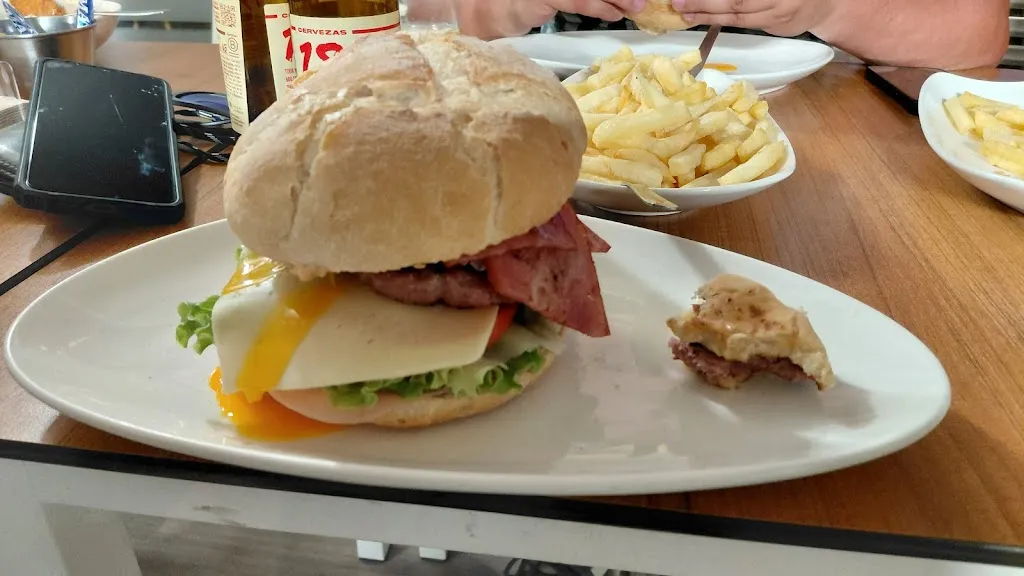 Burguer La Flor_Lalín_slider_image_1