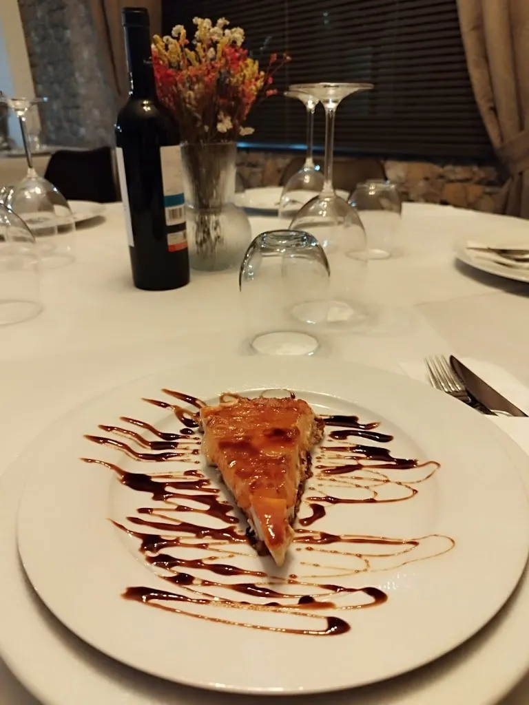 Casa Ruliña - Comidas y Habitaciones_Lalín_slider_image_2