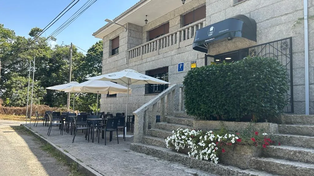 Casa Ruliña - Comidas y Habitaciones_Lalín_slider_image_3