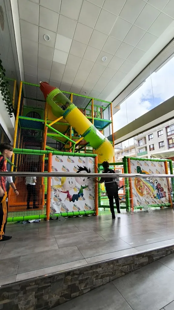 James Sosa_Pizza Park_Lalín_review