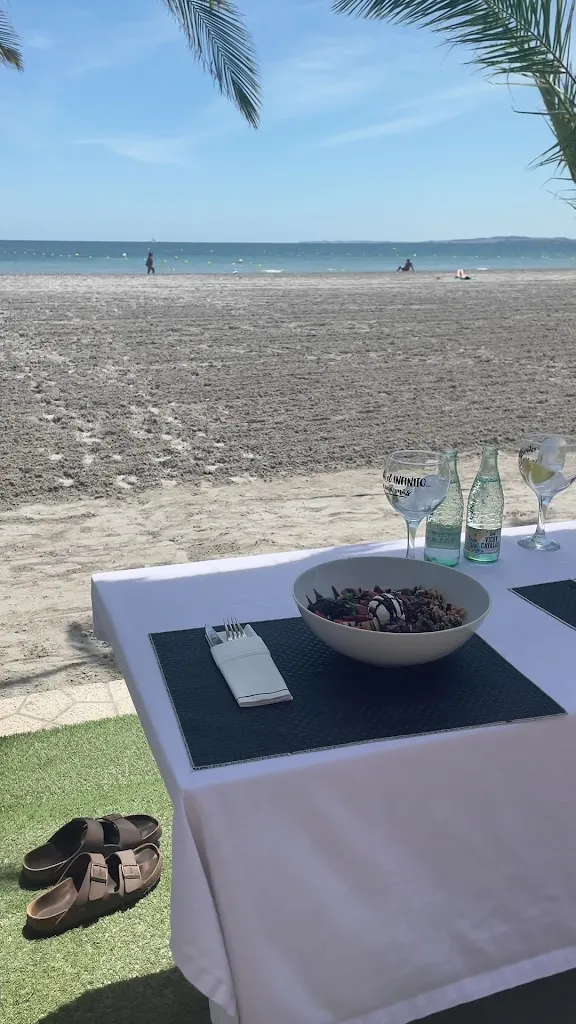 Johanna_Cafe Paris Restaurante_Santa Pola_avis