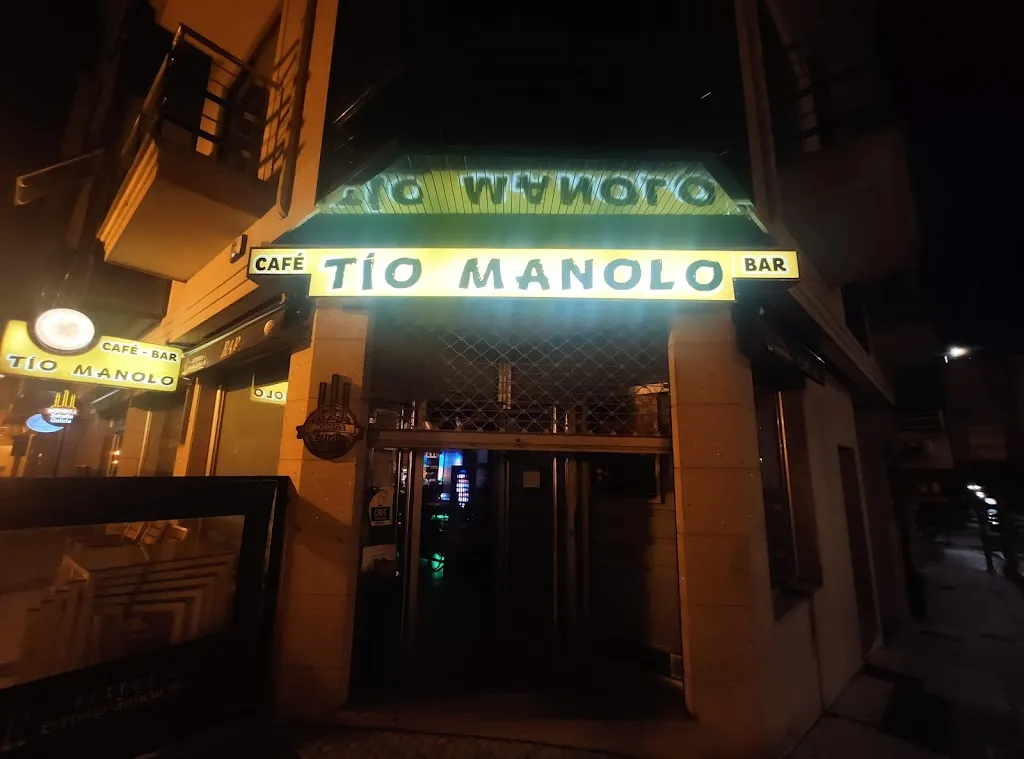 Café Bar Tío Manolo restaurant in Lalín