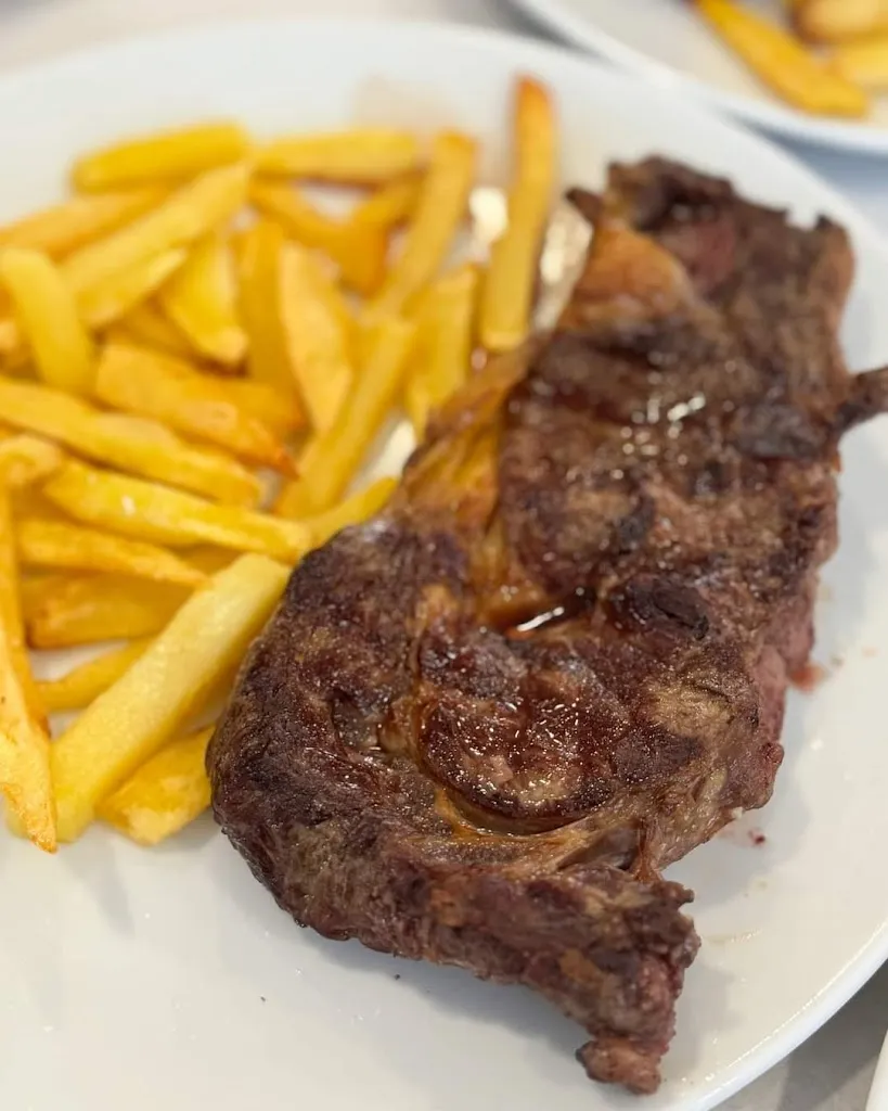 Pensión-Restaurante Reigosa II restaurant in Ponte Caldelas