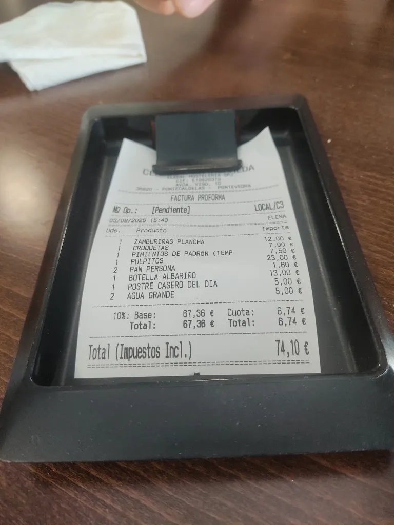 Móni Glez_Cervecería Alameda_Ponte Caldelas_recensione