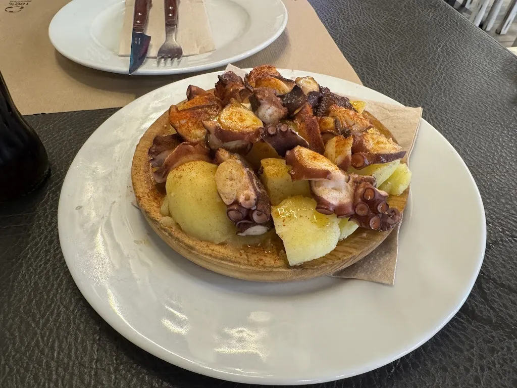 Nick Dunn_Milongas Parrillada Poio_Poio_review