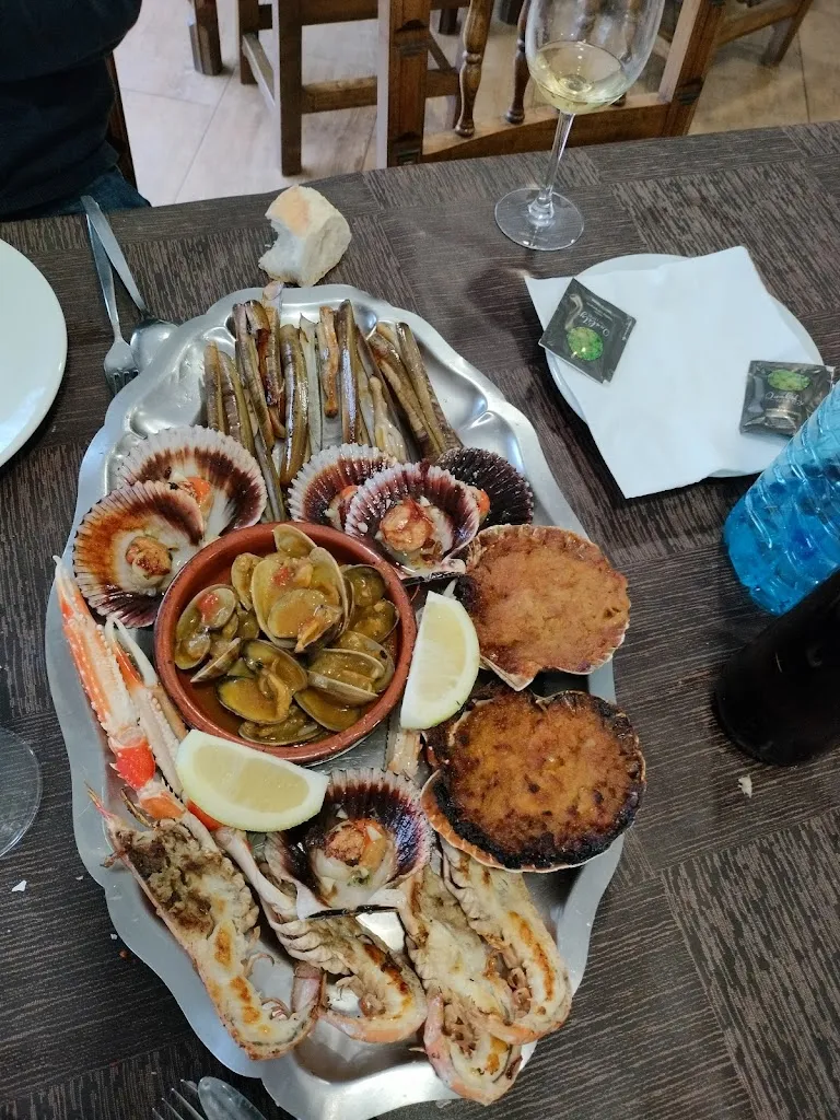 Alejandro Andray_Restaurante A Marisqueira_Poio_review