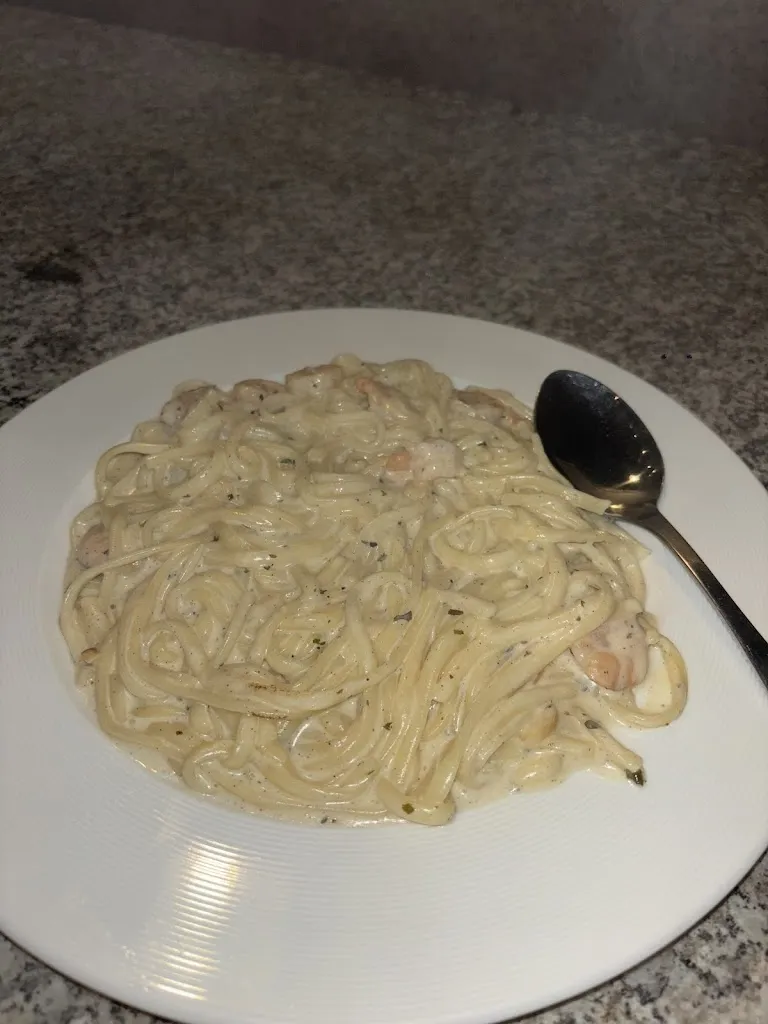 Alondra Montoya López_Casa OS VALIÑOS_Poio_review