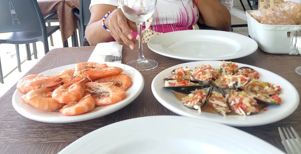 Jose Manuel Lopez Alvarez_CASA ANGELITA_Poio_review