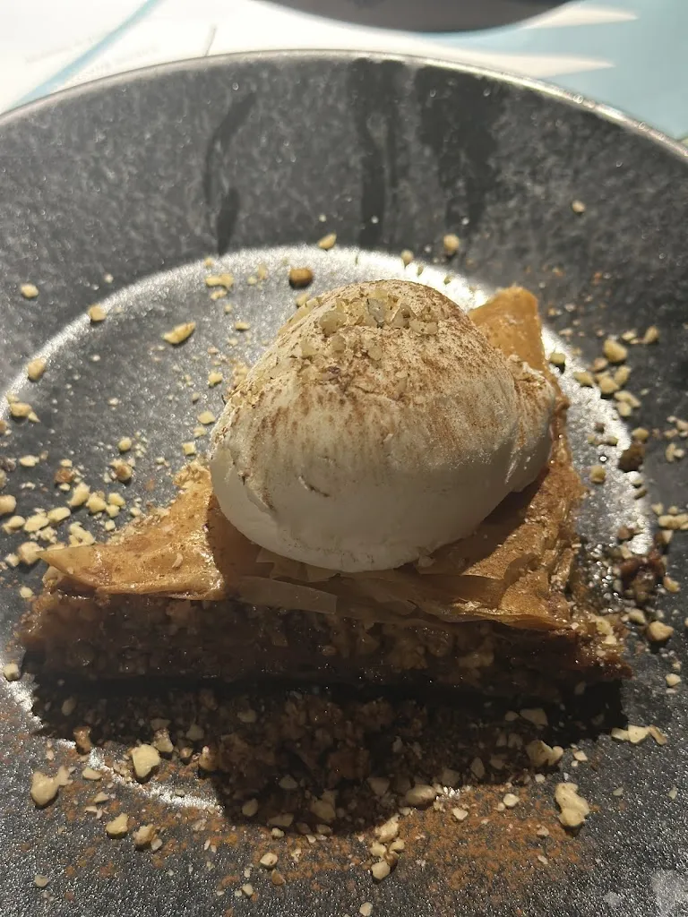 Big Red_Karma | Oia_Oia_review