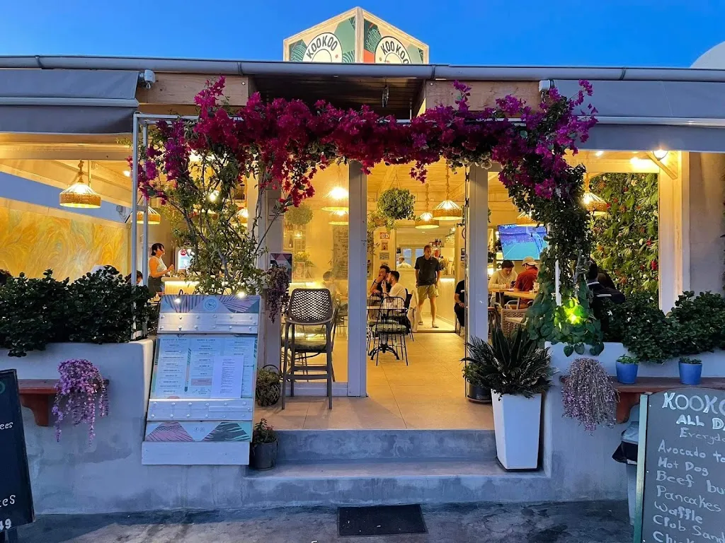 KooKoo Bar Restaurant Rooftop restaurant in Oia