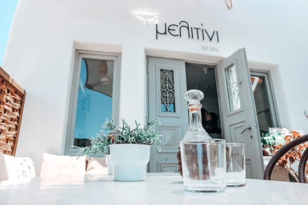 Melitini restaurant in Oia