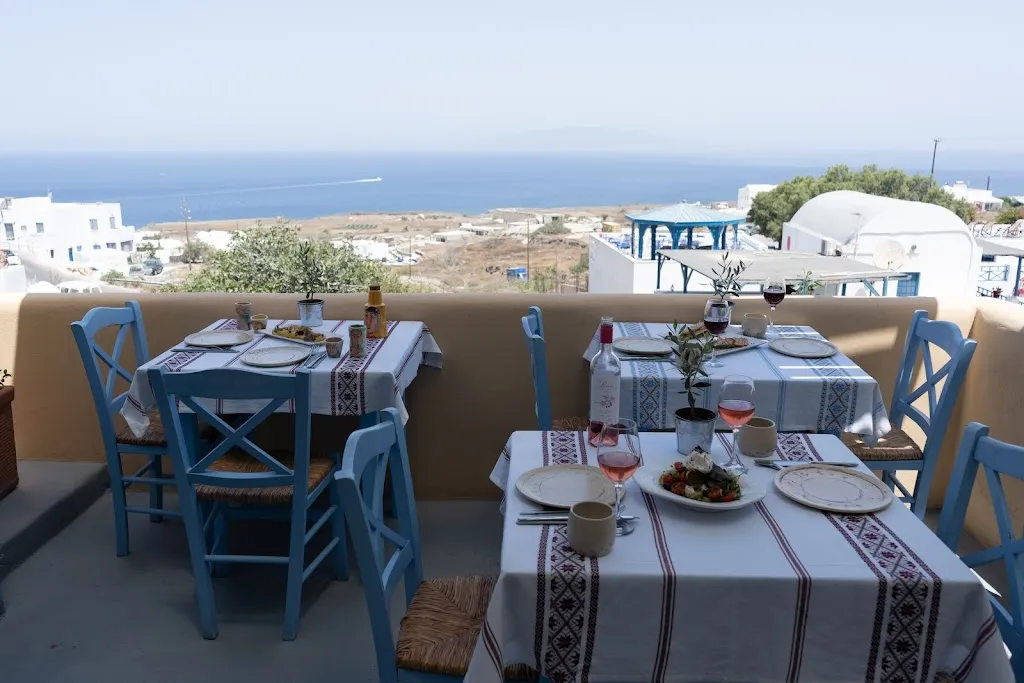 Roka Oia_Oia_slider_image_1