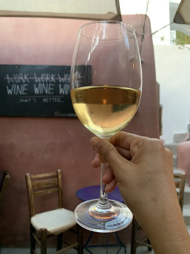 Hoa Tra_Oia Oenosart_Oia_review