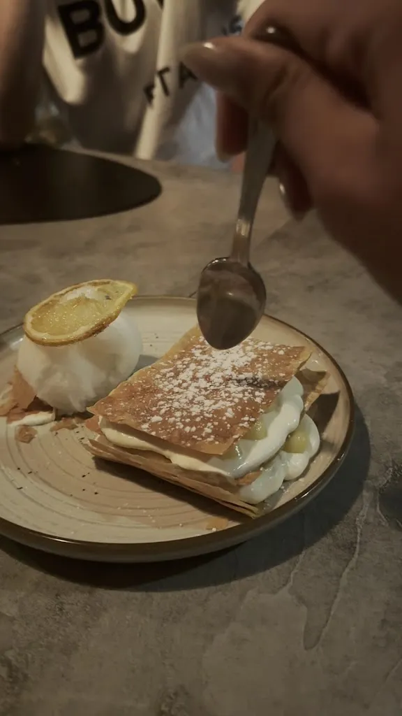 Oia Oenosart_Oia_slider_image_2