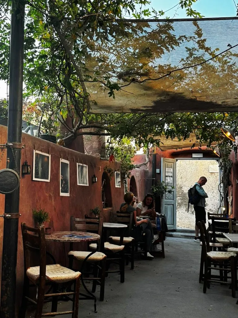 Oia Oenosart_Oia_slider_image_3