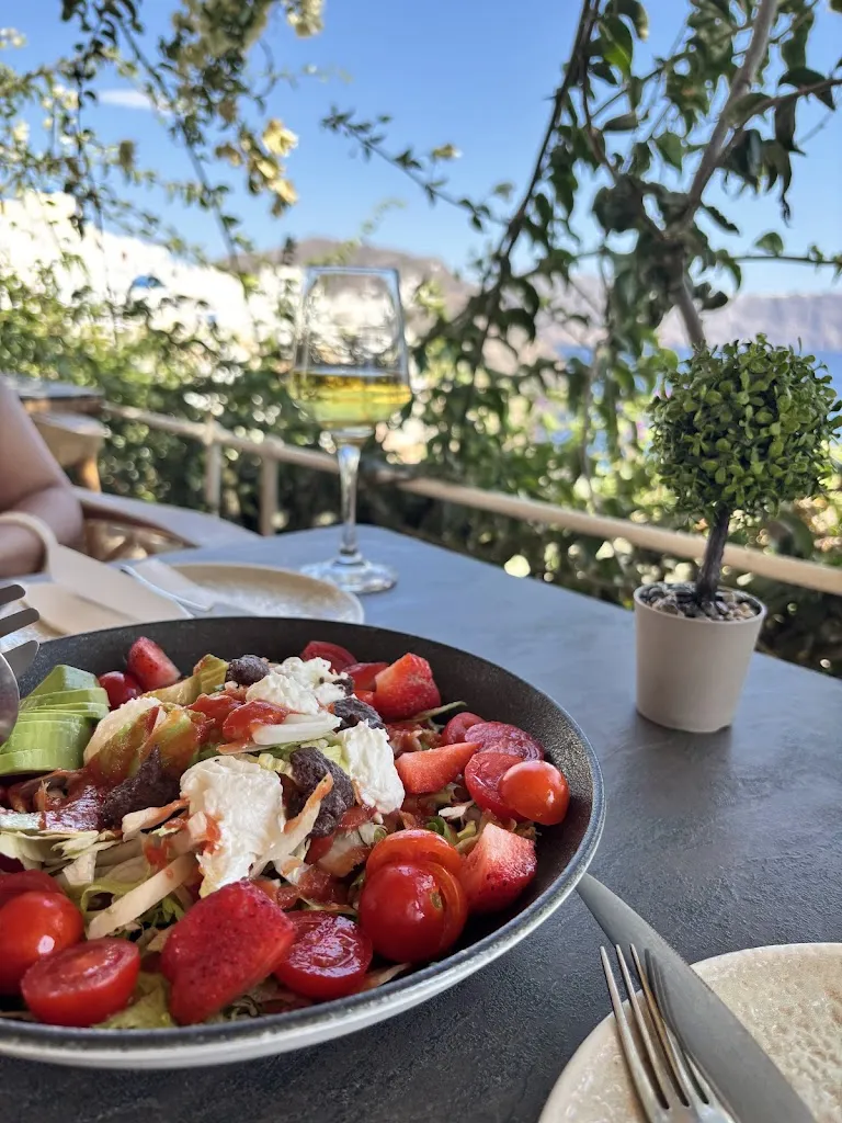 Emfasis Restaurant_Oia_slider_image_3