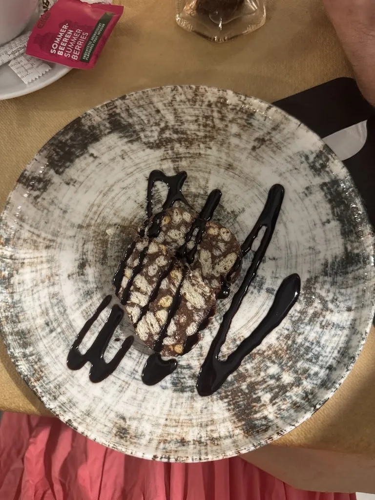 Brittany Ruff_Four Winds Restaurant_Oia_review