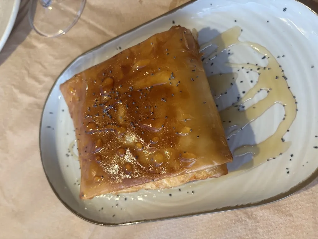 Adrie L_Four Winds Restaurant_Oia_review